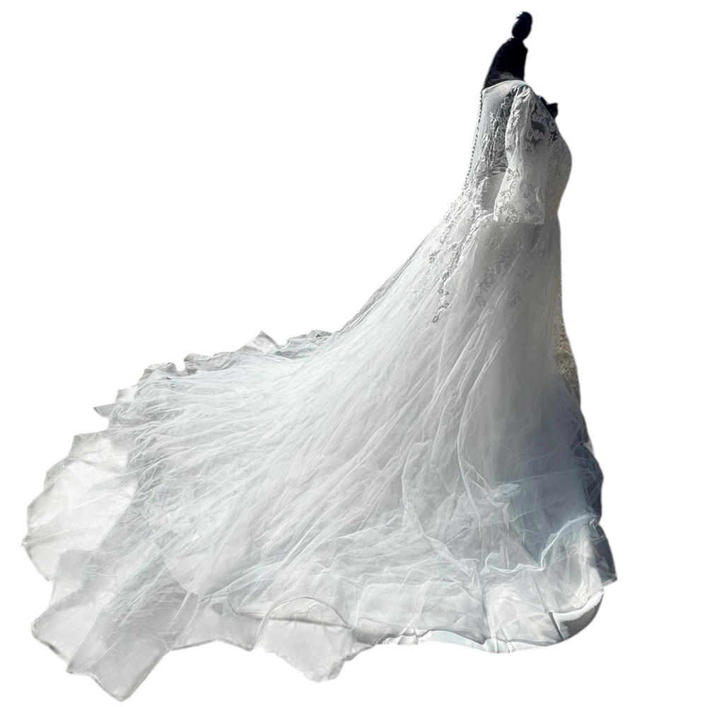 Engerla White Lace Wedding Gown size 20 New - Picture 10 of 15